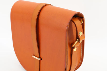 Crossbody Bag – Tan Saddle Edition Eugo