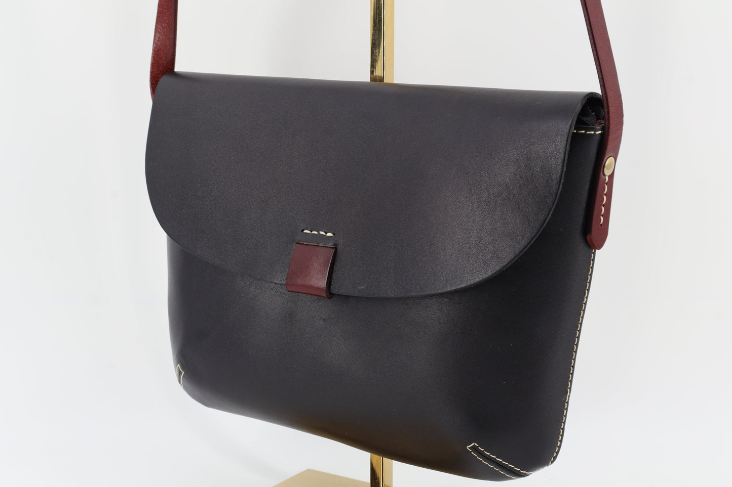 Black Leather Crossbody Bag – Modern Classic Eugo