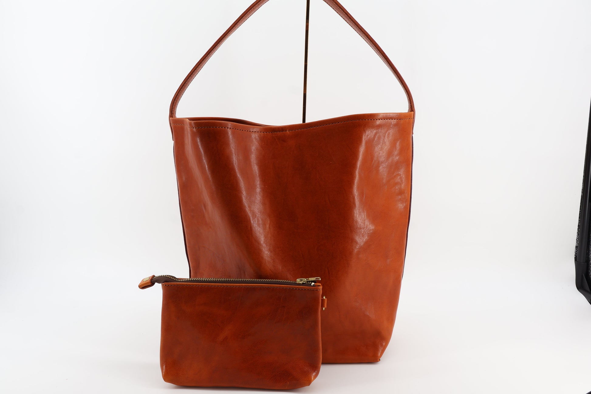 Bison Leather Tote & Pouch Set Eugo