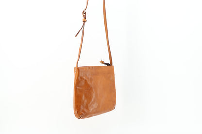 Flat Zip Crossbody Eugo