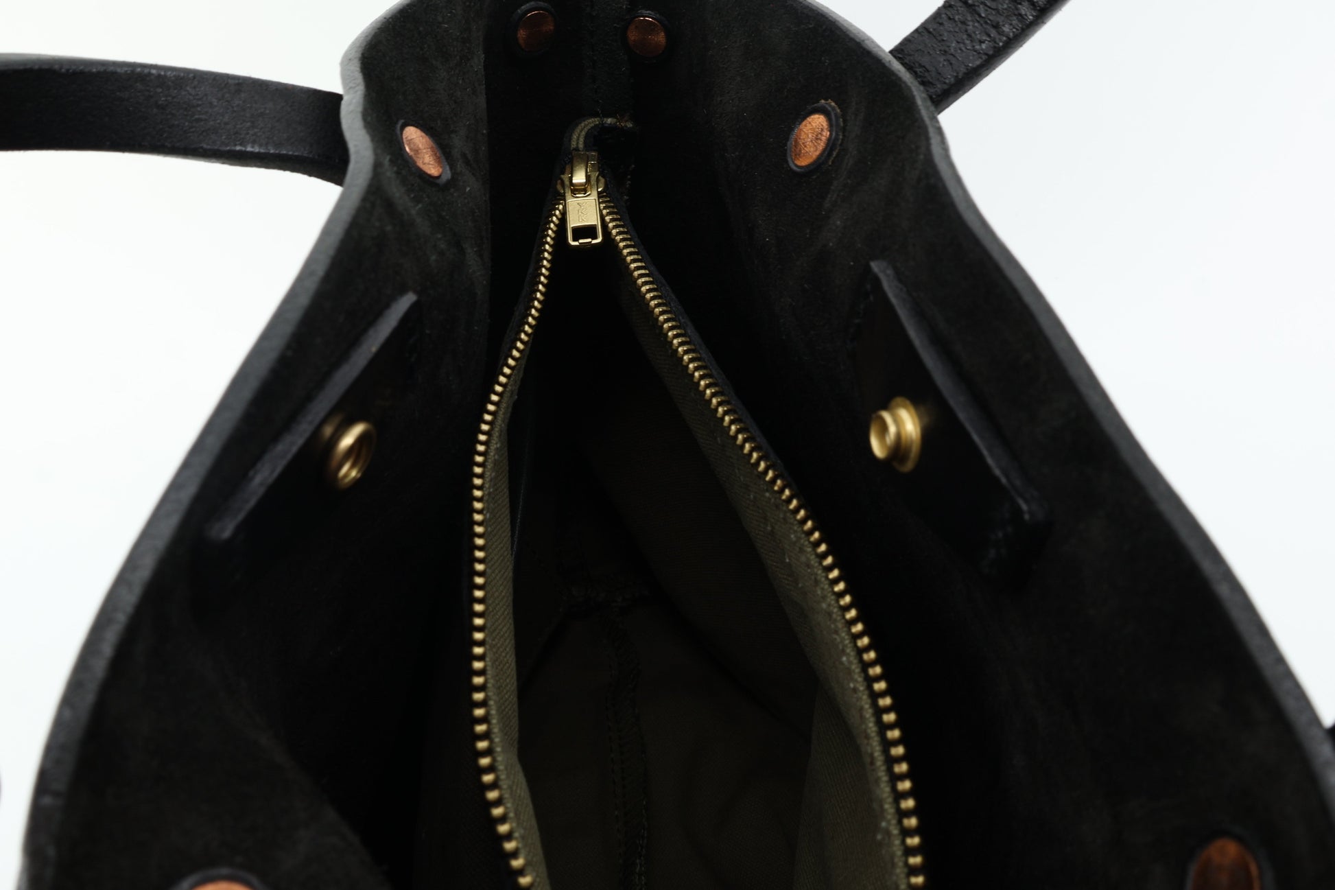 Copper-Rivet Tote Eugo