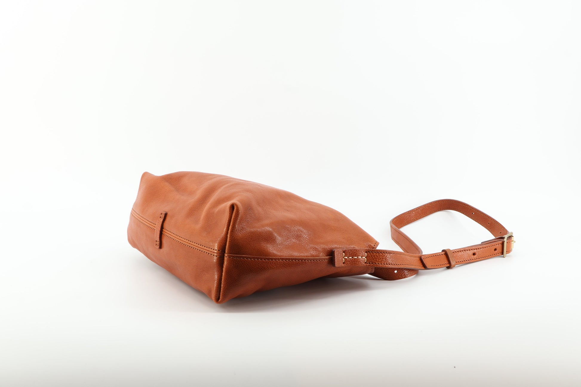 Soft Box Crossbody Eugo