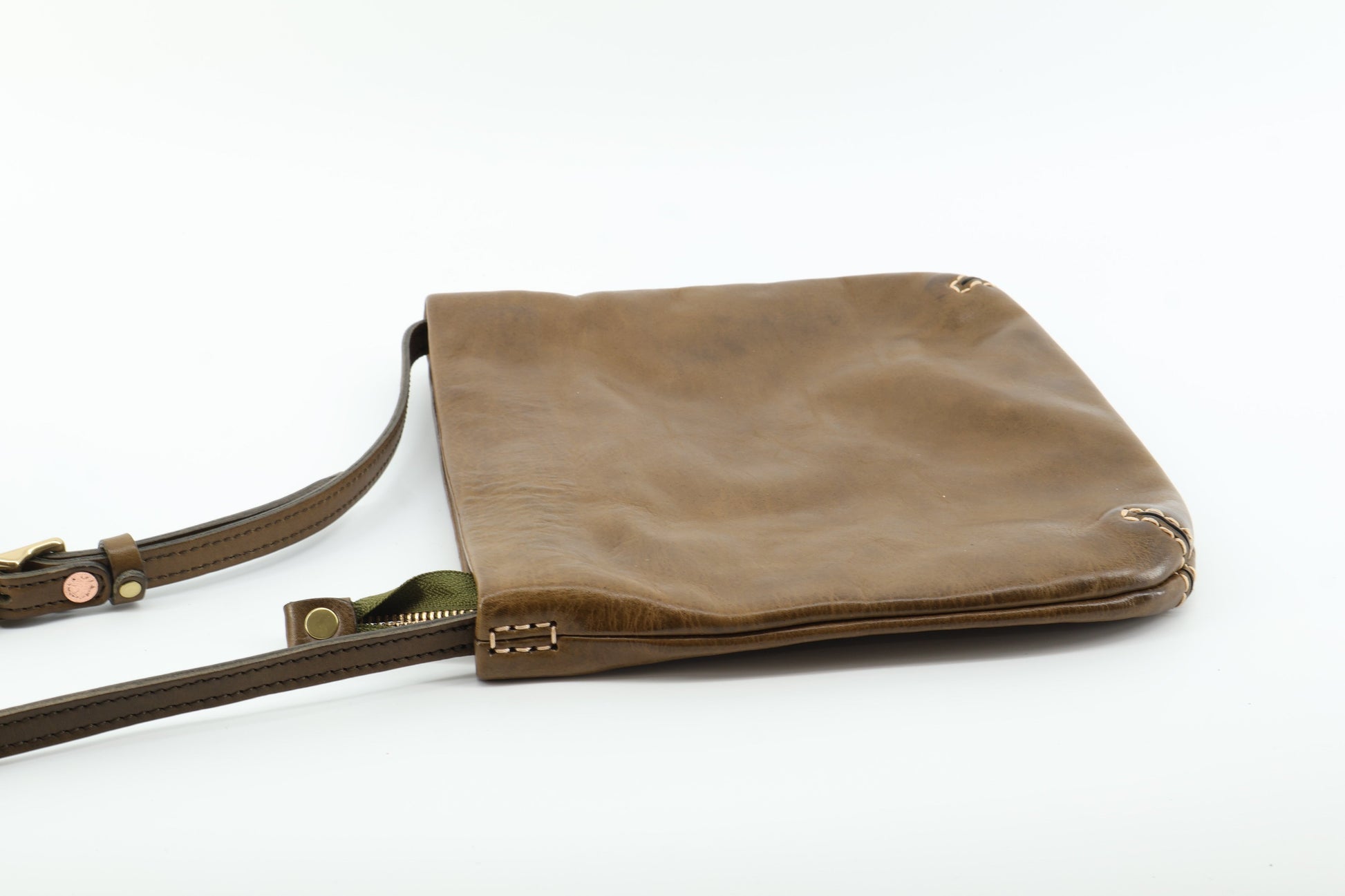 Flat Zip Crossbody Eugo