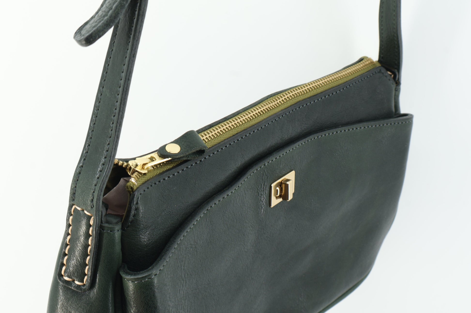 Turn-Lock Crossbody Eugo